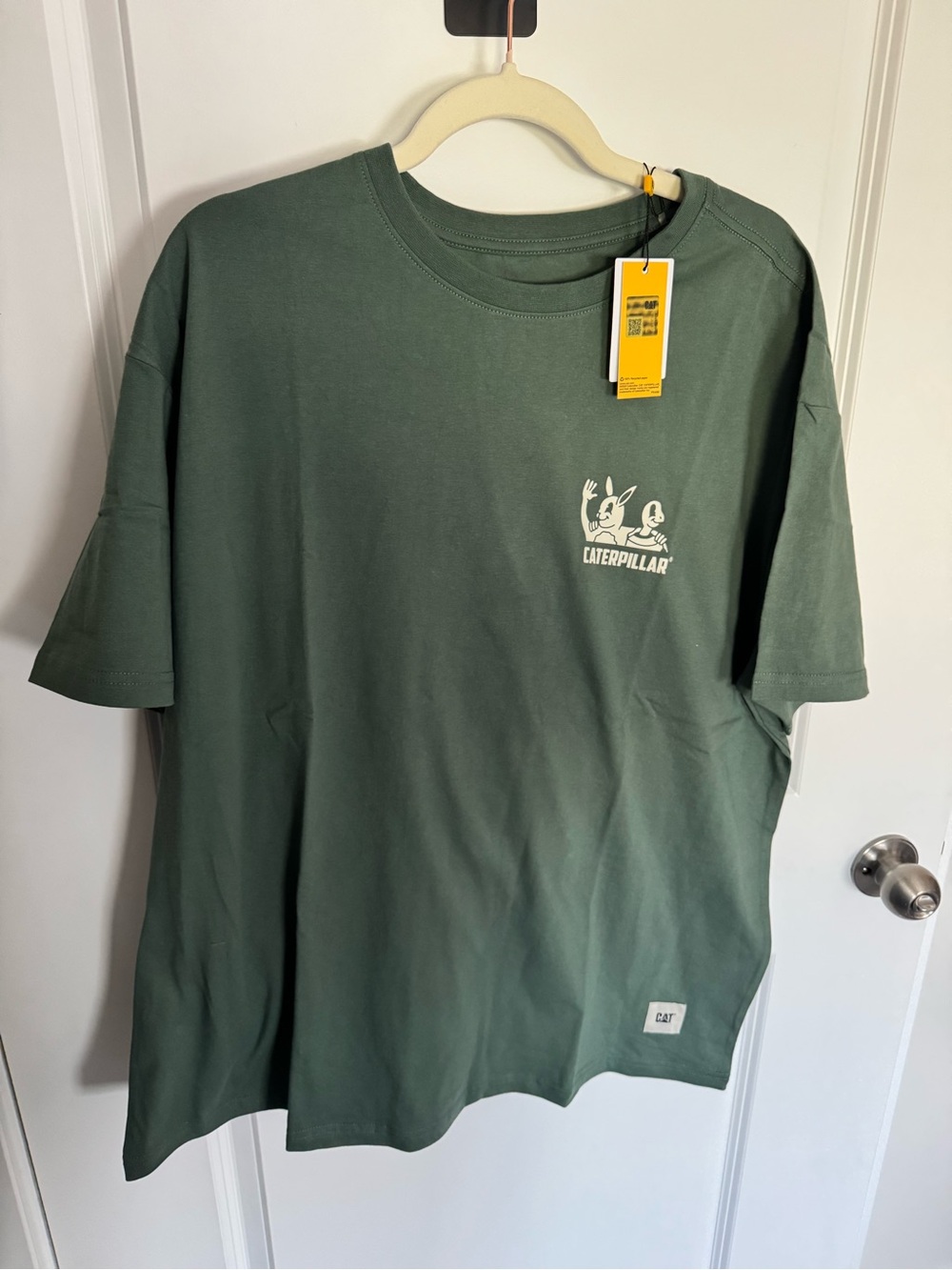 Caterpillar Men's Short-Sleeve Graphic Tee in Olive Size XL